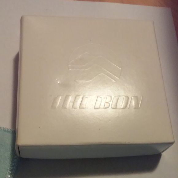 Cosmetic Magnifying & Regular Mirrors Butterfly Cover Gold Silver Unused In Box - Picture 3 of 5